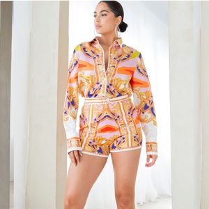 NWT Steps stretch gold pattern shorts size S